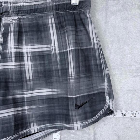 Nike Dri-FIT Plaid Running Shorts Women M Gray White Stretch Build In Tight Gym - Picture 5 of 9
